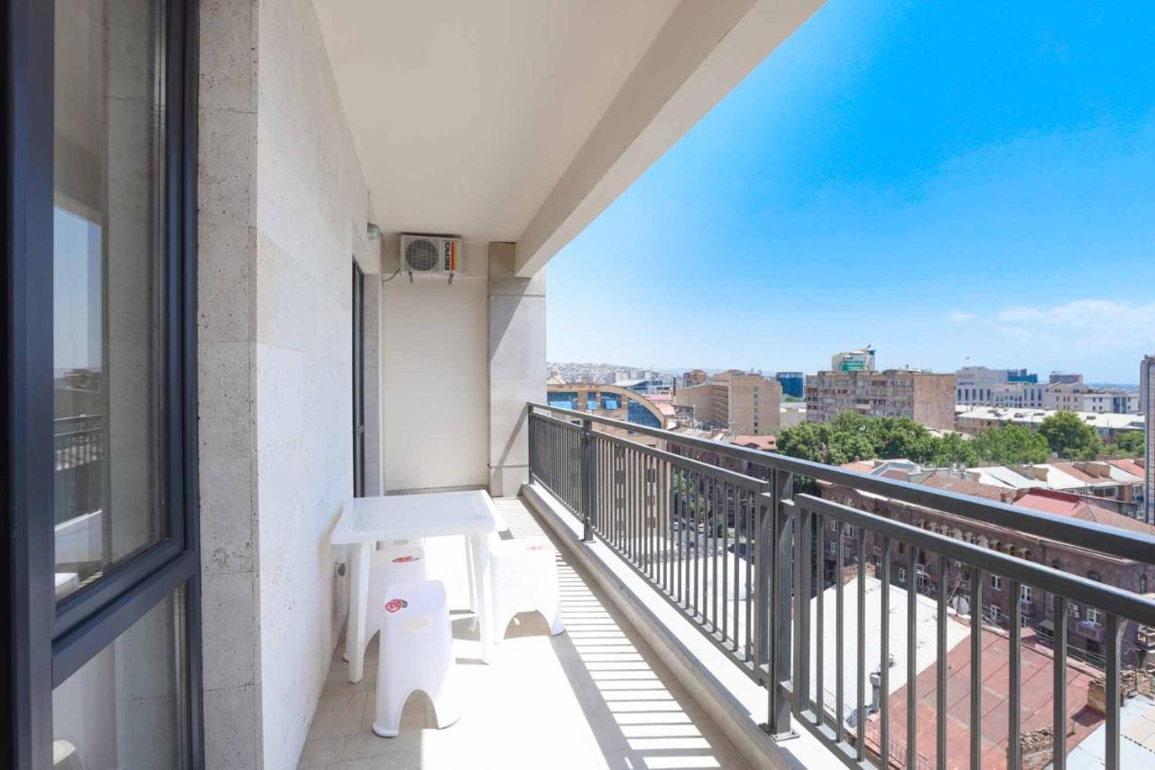 Stay Inn-Apartments On Koghbatsi 16 Yerevan Exterior photo