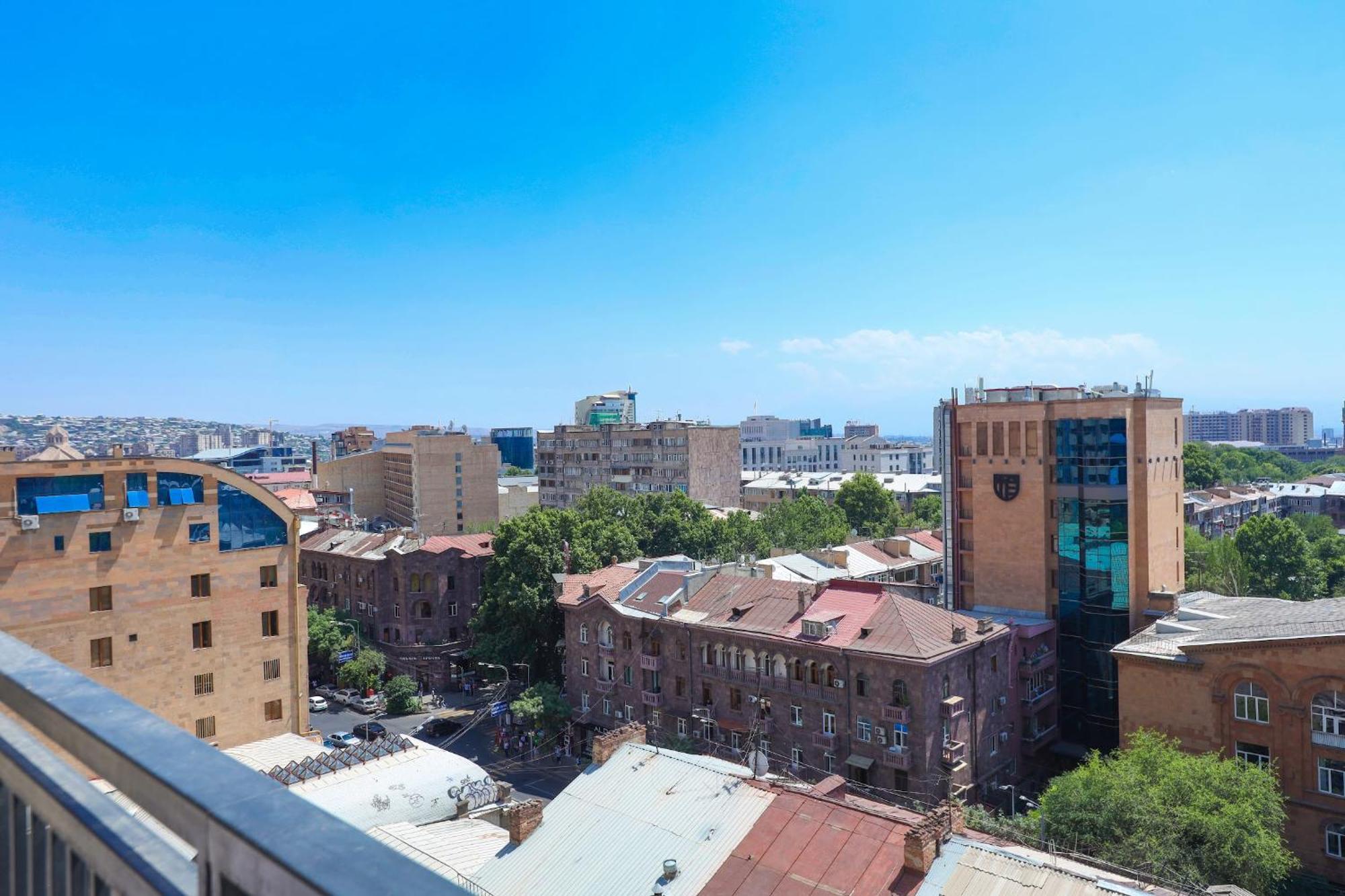 Stay Inn-Apartments On Koghbatsi 16 Yerevan Exterior photo