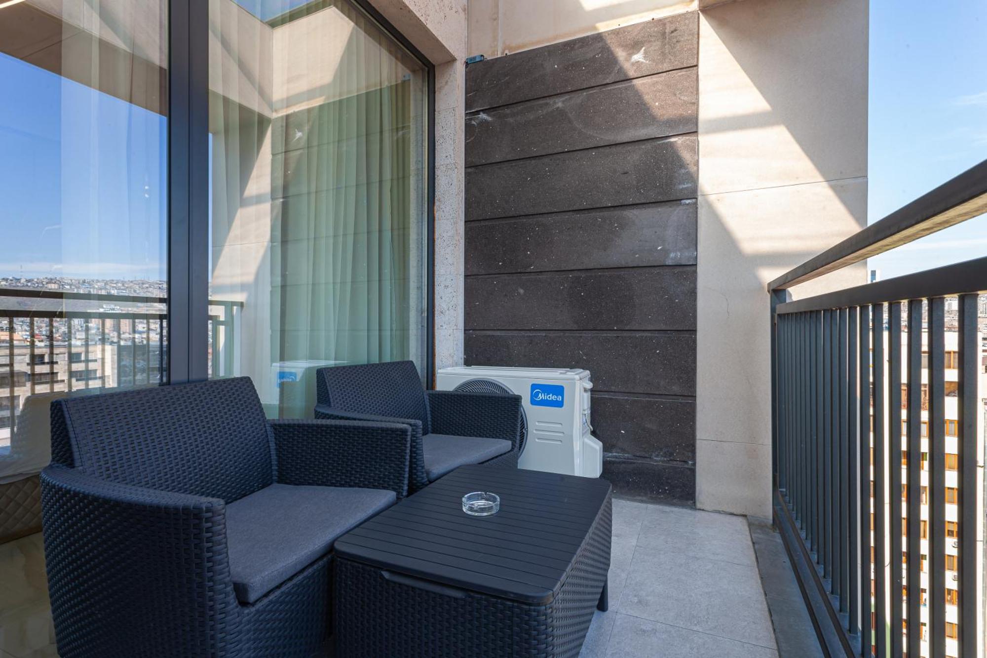 Stay Inn-Apartments On Koghbatsi 16 Yerevan Exterior photo